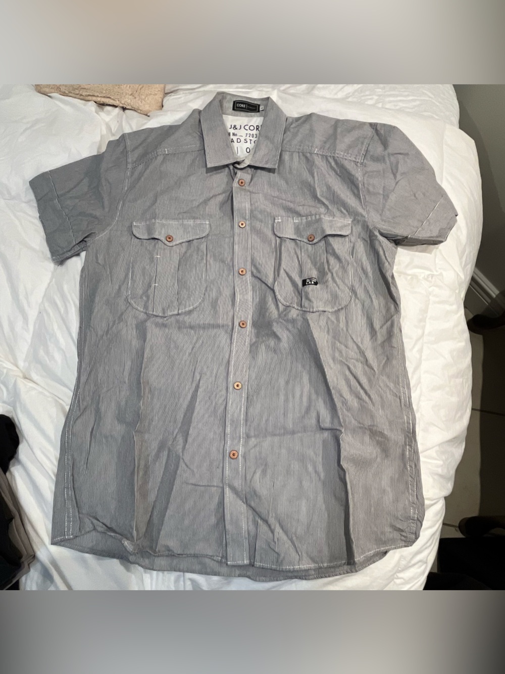 J&J Core Button Up - Picture 2 of 7